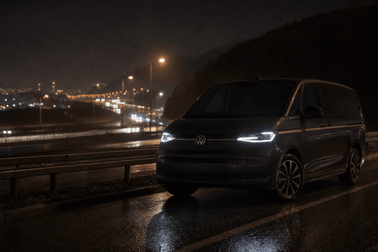 Multivan na A1 pri Mariboru ponoči